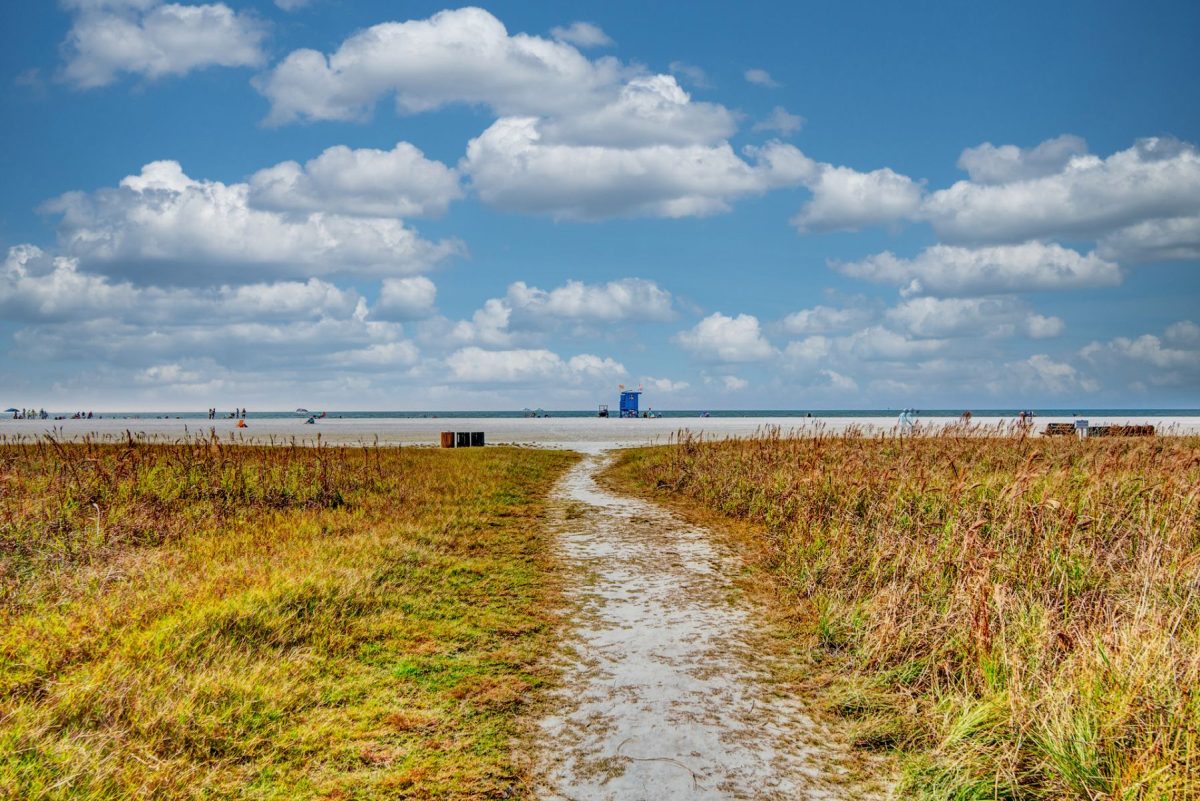 When is the best time to visit Siesta Key, FL?